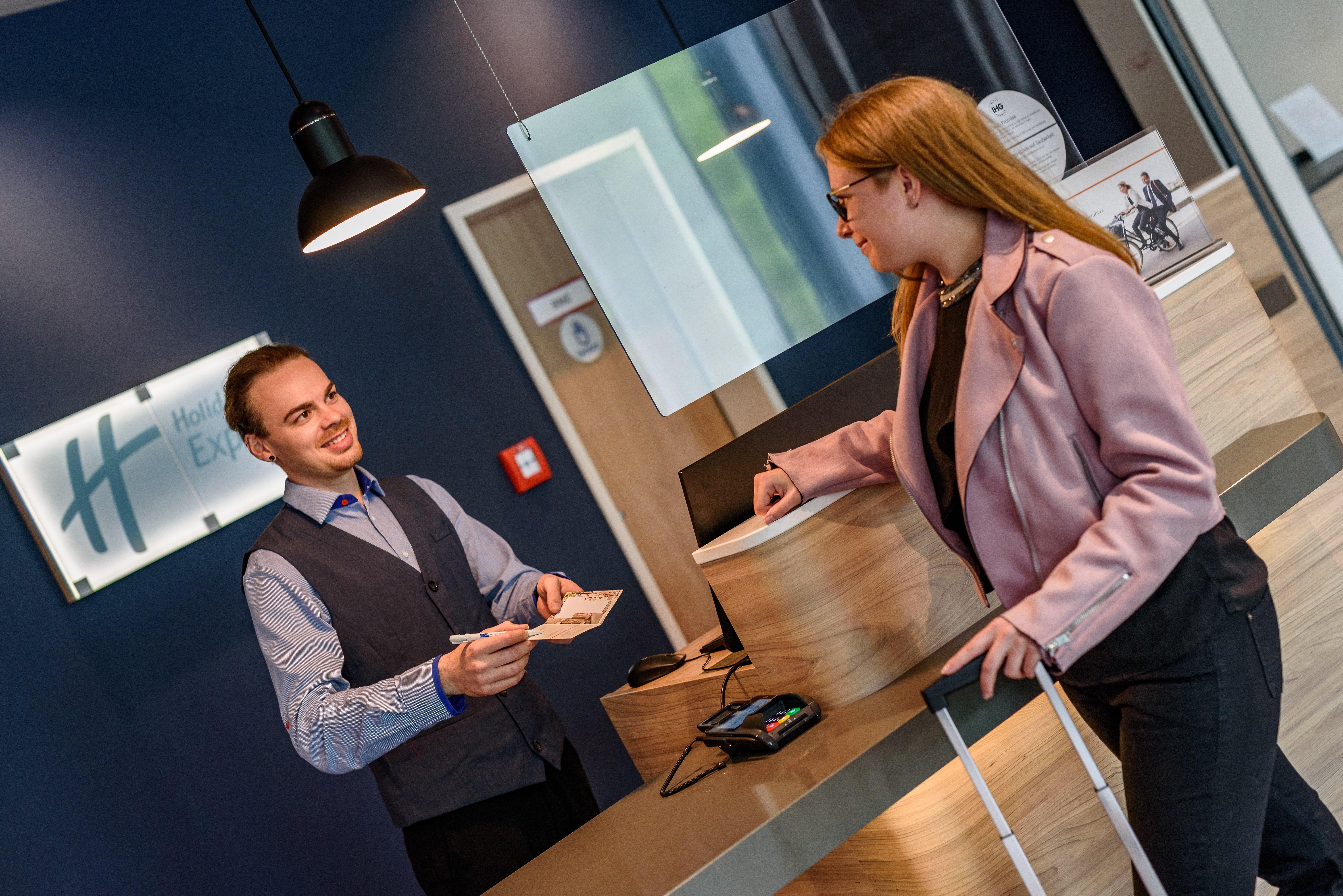 Holiday Inn Express - Fulda By Ihg Exterior foto